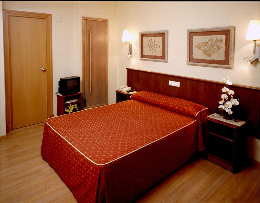 Hotel Conquistador Saragosse Chambre photo